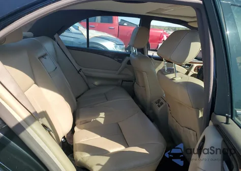 1997 Mercedes-Benz E 320 z USA, uszkodzony, nr VIN WDBJF55F4VA439330